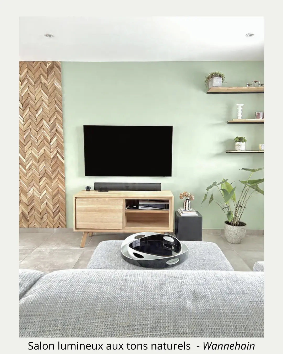 Salon lumineux aux tons naturels — Wannehain